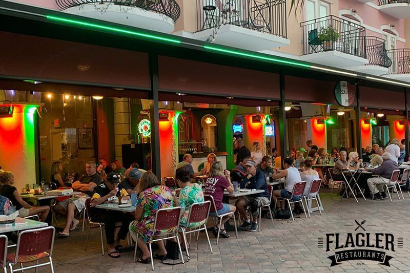 Read reviews and get details about Mezzaluna Pizzeria at European Village